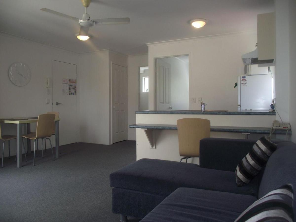 River Sands Apartments Maroochydore Room photo